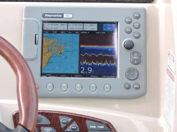 Slide: The Image of Sea Ray 290 Sundancer 2006 - 10