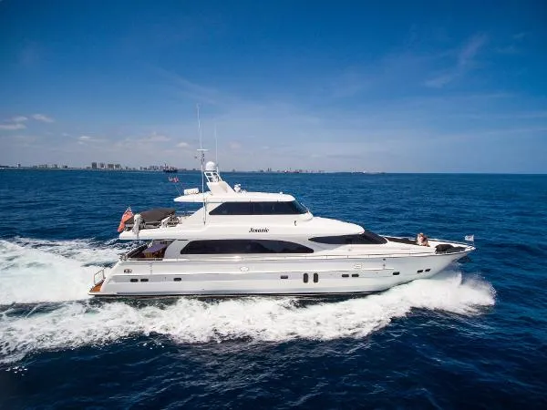 Slide: The Image of Horizon SKYLOUNGE MOTOR YACHT 2005 - 1