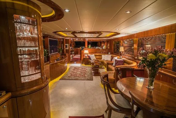Slide: The Image of Horizon SKYLOUNGE MOTOR YACHT 2005 - 5