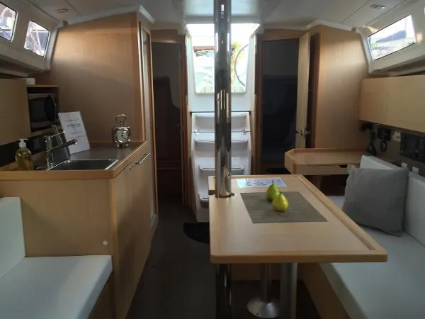 Slide: The Image of Beneteau Oceanis 35 2015 - 11