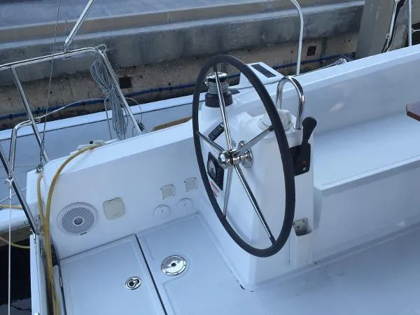 Slide: The Image of Beneteau Oceanis 35 2015 - 4