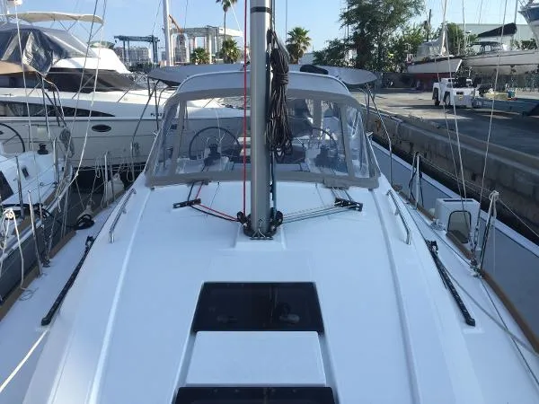Slide: The Image of Beneteau Oceanis 35 2015 - 7