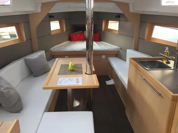 Slide: The Image of Beneteau Oceanis 35 2015 - 8