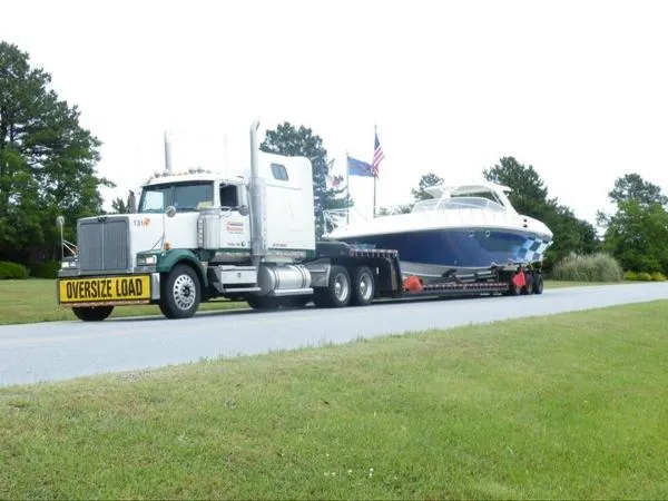 Slide: The Image of Fountain 48 Express Cruiser 2006 - 10