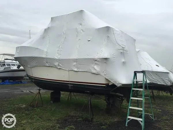 Slide: The Image of Carver Yachts 3007 Aft Cabin 1981 - 4