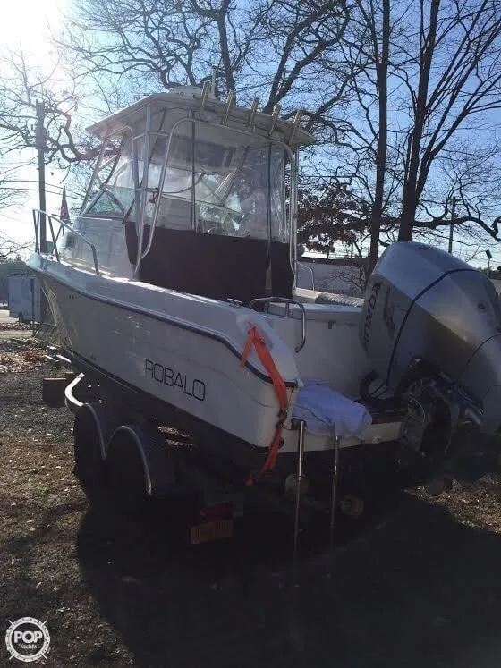 Slide: The Image of Robalo R235 2002 - 7