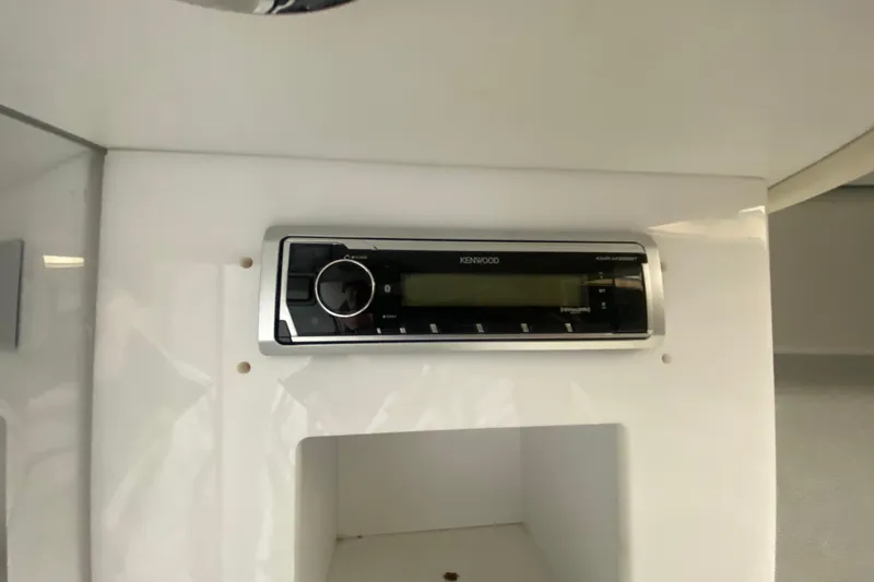 Slide: The Image of Kenwood stereo system in 2006 Formula 353 FASTech boat interior. - 22