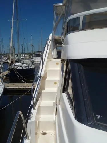 Slide: The Image of Silverton 453 Hard Top Motor Yacht 2000 - 5