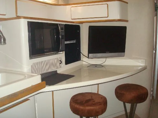 Slide: The Image of Sea Ray 400 Express Cruiser 1995 - 7