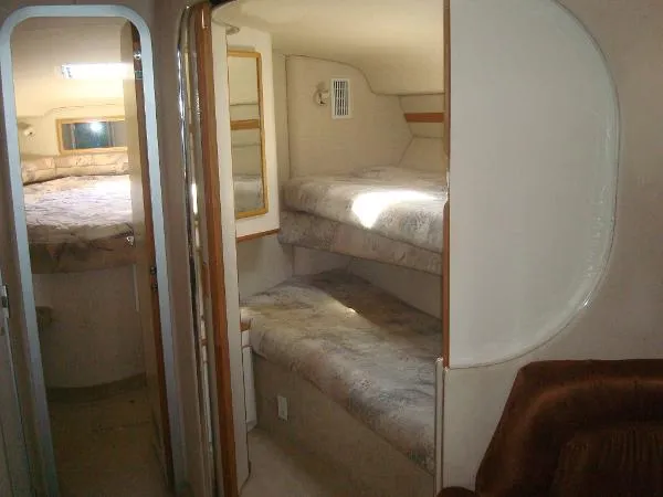 Slide: The Image of Sea Ray 400 Express Cruiser 1995 - 9