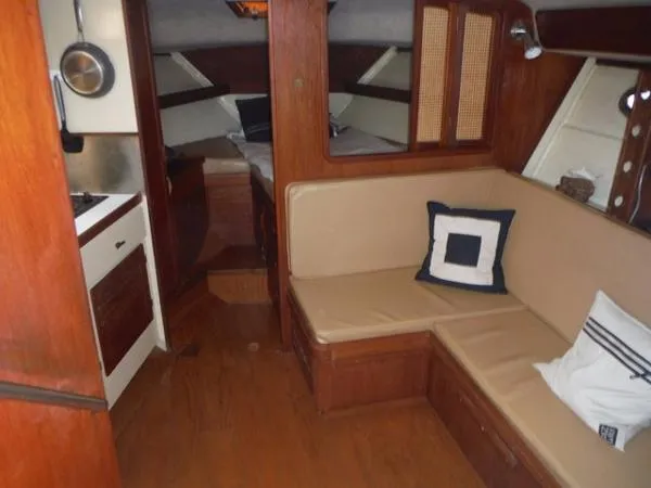 Slide: The Image of Tiara 3100 Open 1983 - 1