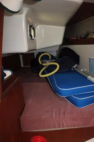Slide: The Image of Pearson 27 Sloop 1987 - 11