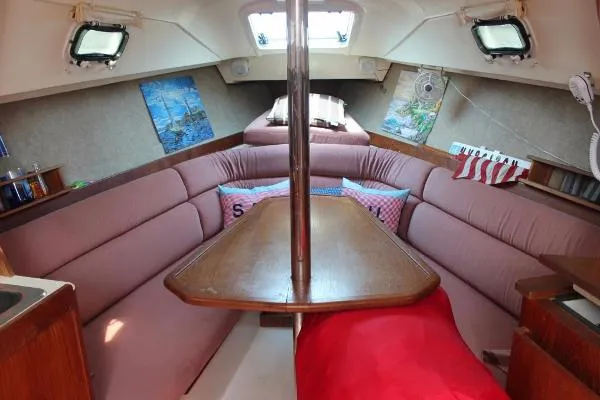 Slide: The Image of Pearson 27 Sloop 1987 - 7