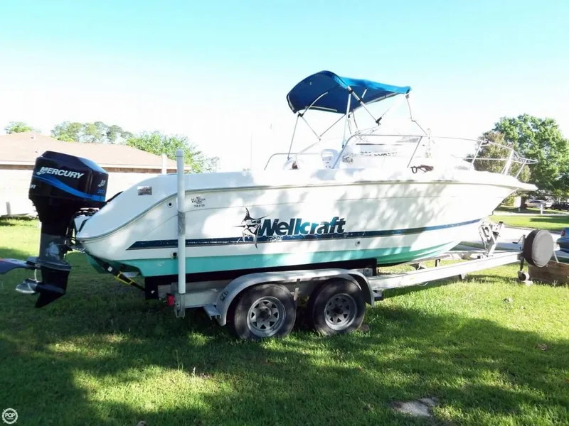 Slide: The Image of Wellcraft 22 Coastal W A Cuddy 1998 - 2