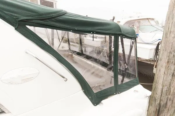 Slide: The Image of Sea Ray 400 Sundancer MD 1999 - 7