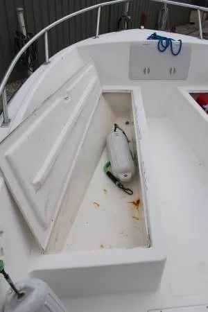 Slide: The Image of Angler 220F Open Fisherman 2001 - 9