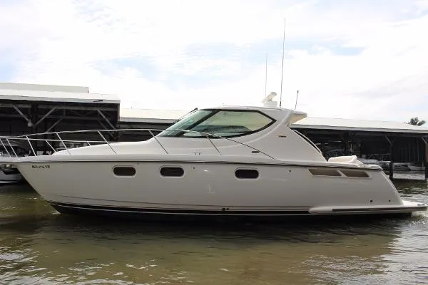 Slide: The Image of Tiara 39 Sovran 2008 - 0