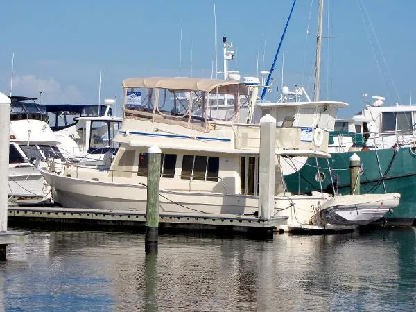 Slide: The Image of Mainship "400" Trawler 2004 - 4
