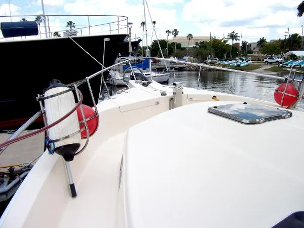 Slide: The Image of Mainship "400" Trawler 2004 - 9