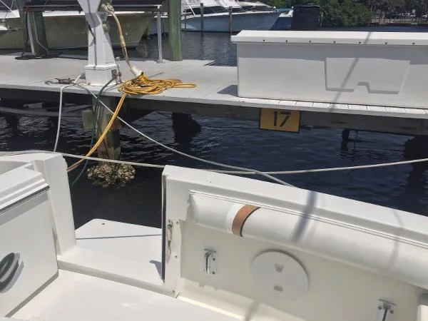 Slide: The Image of Wellcraft 330 Coastal 2002 - 9