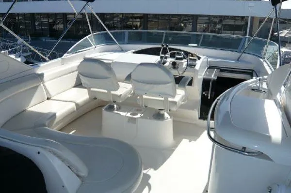 Slide: The Image of Bayliner 5288 Pilot House Motoryacht 2001 - 10