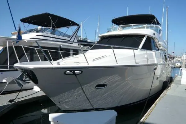 Slide: The Image of Bayliner 5288 Pilot House Motoryacht 2001 - 2