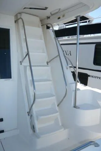 Slide: The Image of Bayliner 5288 Pilot House Motoryacht 2001 - 7