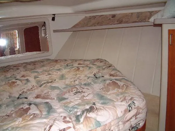 Slide: The Image of Mainship Sedan Bridge 1994 - 4