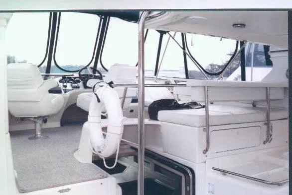 Slide: The Image of Sea Ray 420 AFT 1998 - 4