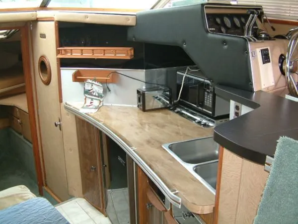 Slide: The Image of Sea Ray 310 Sedan Bridge 1981 - 2
