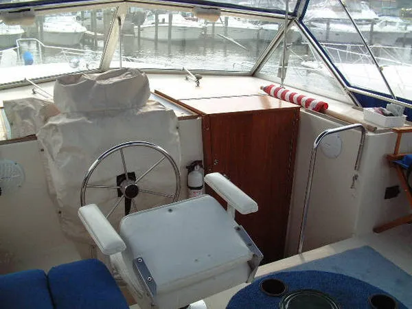 Slide: The Image of Chris-Craft 350 Catalina 1986 - 1