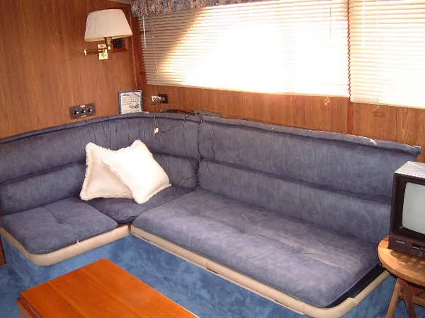 Slide: The Image of Chris-Craft 350 Catalina 1986 - 3