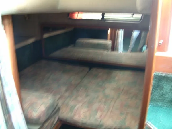 Slide: The Image of Sea Ray Sundancer 1986 - 10
