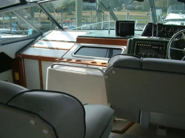 Slide: The Image of Sea Ray Sundancer 1986 - 3