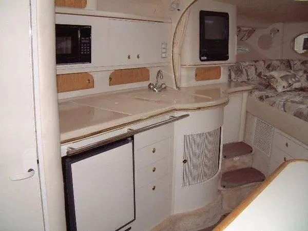 Slide: The Image of Sea Ray 310 Sundancer 1999 - 2