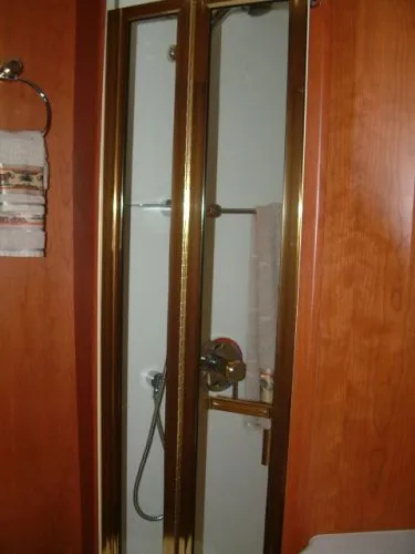 Slide: The Image of Silverton 390 Aft Cabin 2004 - 10