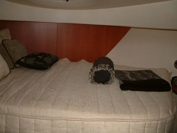 Slide: The Image of Silverton 390 Aft Cabin 2004 - 9