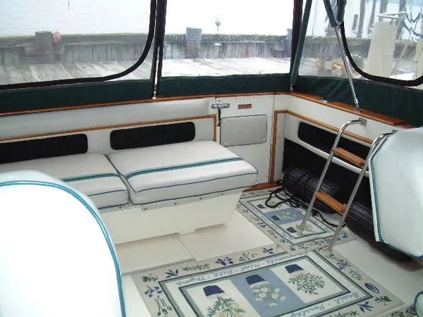 Slide: The Image of Sea Ray 34 Express 1986 - 2