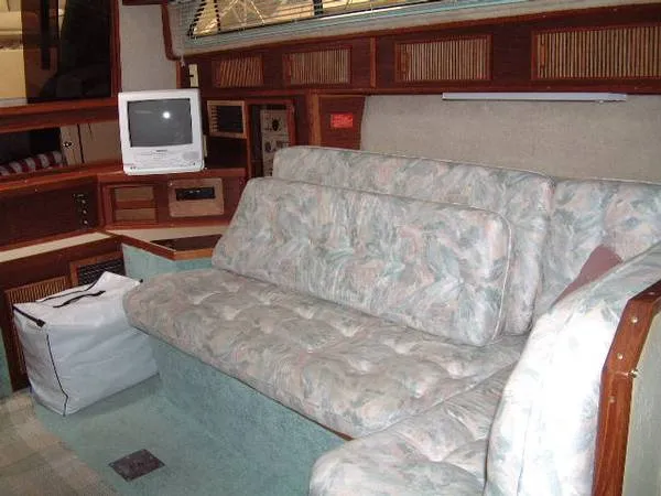Slide: The Image of Sea Ray 34 Express 1986 - 4