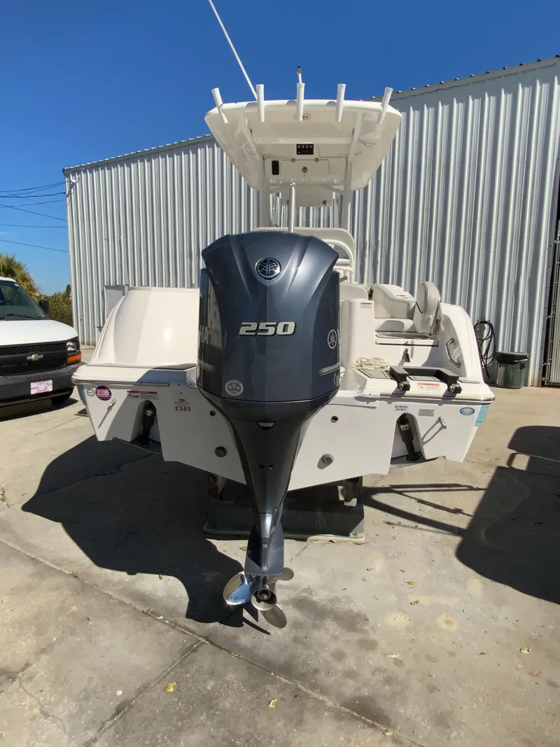 Slide: The Image of 2022 Sea Fox 228 Commander with Yamaha 250 outboard motor. - 18