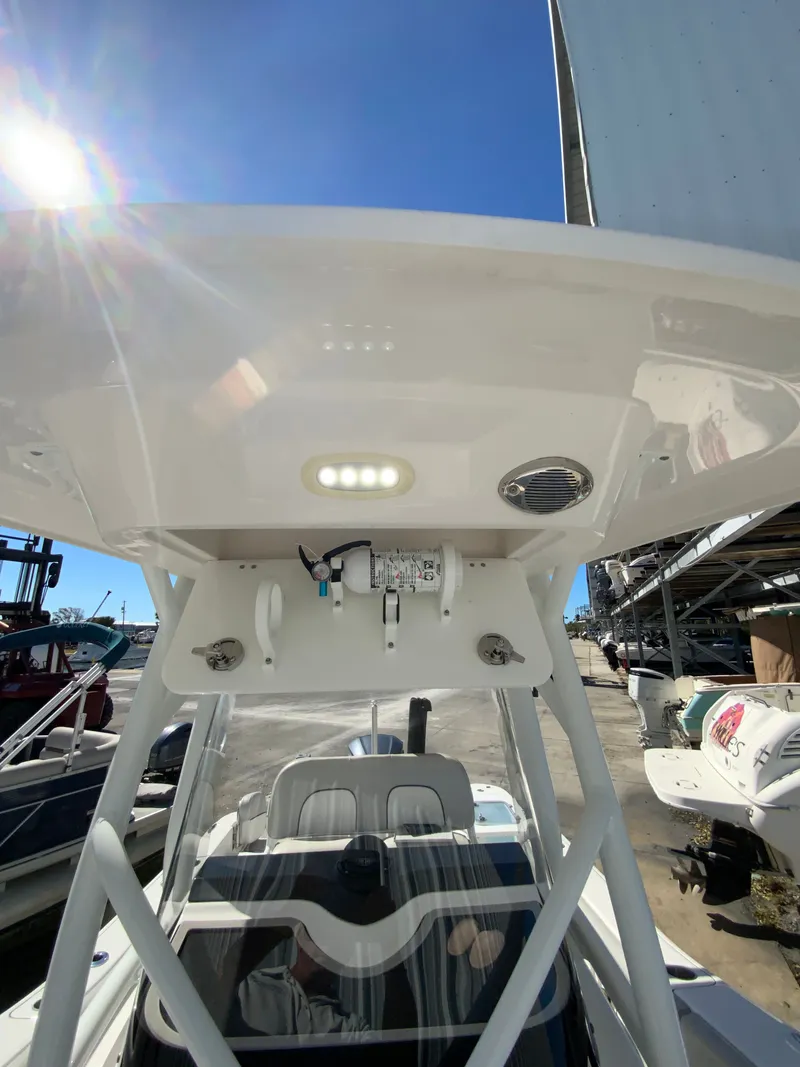 Slide: The Image of Sea Fox 228 Commander 2022 - 56