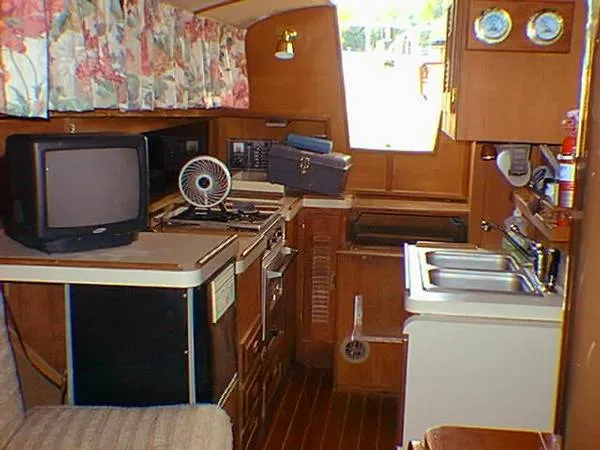 Slide: The Image of Allmand Tri Cabin 1983 - 4