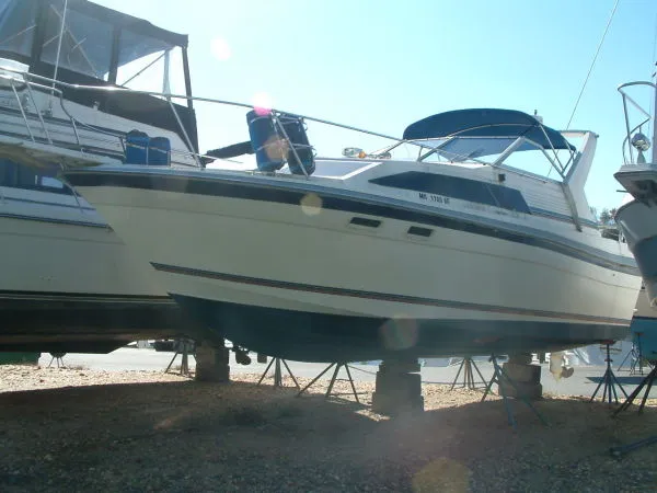 Slide: The Image of Bayliner 2850 Contessa 1986 - 1