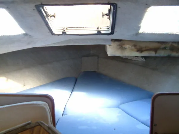 Slide: The Image of Bayliner 2850 Contessa 1986 - 8