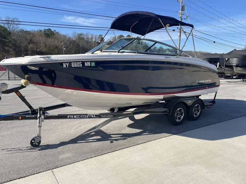 Slide: The Image of Regal 22 FasDeck 2018 - 16