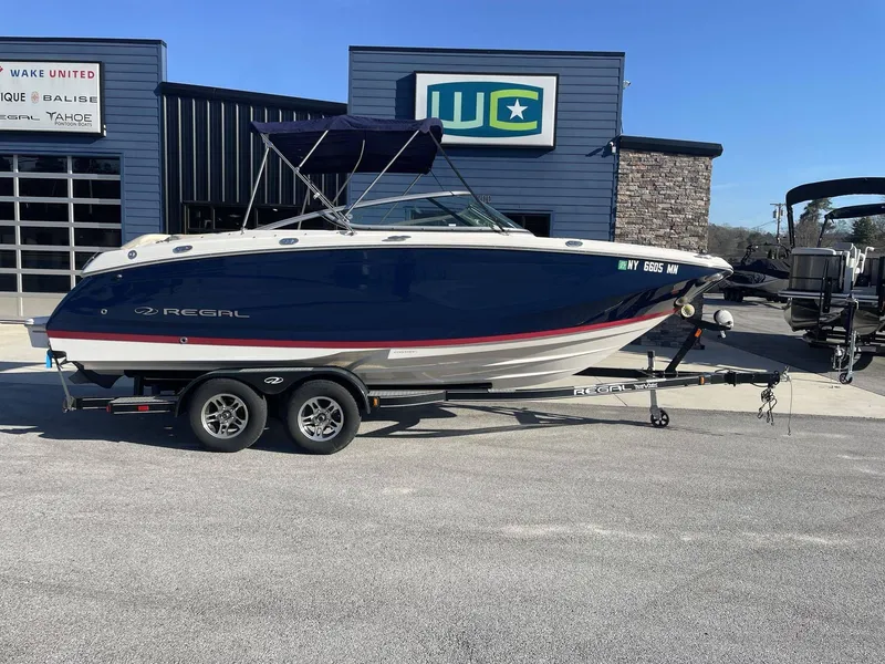 Slide: The Image of Regal 22 FasDeck 2018 - 17