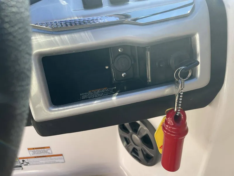 Slide: The Image of Regal 22 FasDeck 2018 - 26