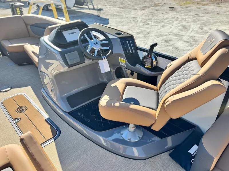 Slide: The Image of Harris Sunliner 230 2026 - 10