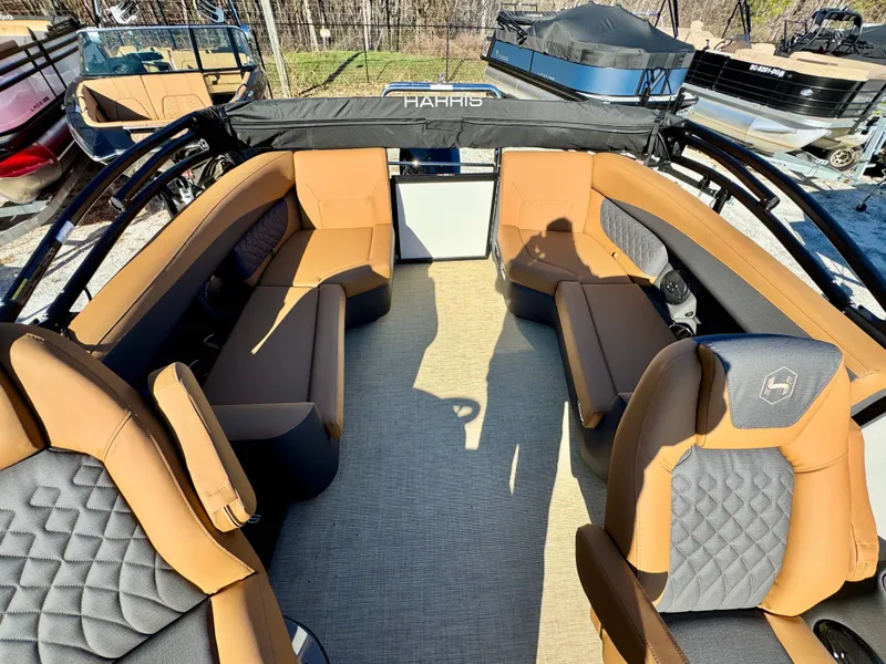 Slide: The Image of Harris Sunliner 230 2026 - 9