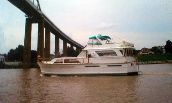 Slide: The Image of Pacemaker 57 Motor Yacht 1979 - 4